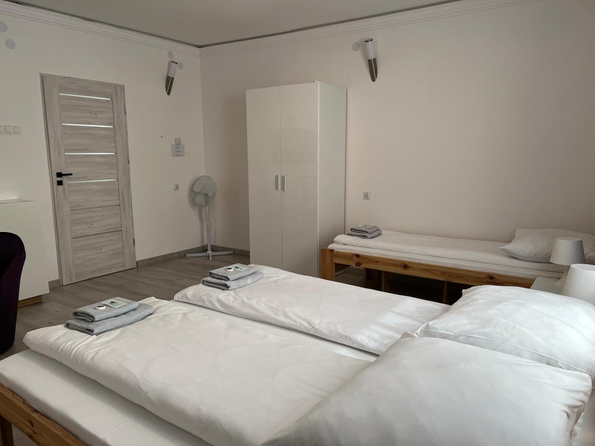 Ferienwohnung Etna 3 Dom Z Parkingiem Rzeszow Morgowa Exterior foto